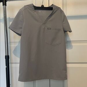 FIGS Catarina scrub top - Light Gray -XS